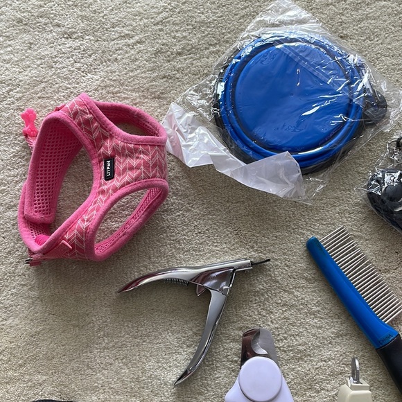 Various pet items - Picture 2 of 5